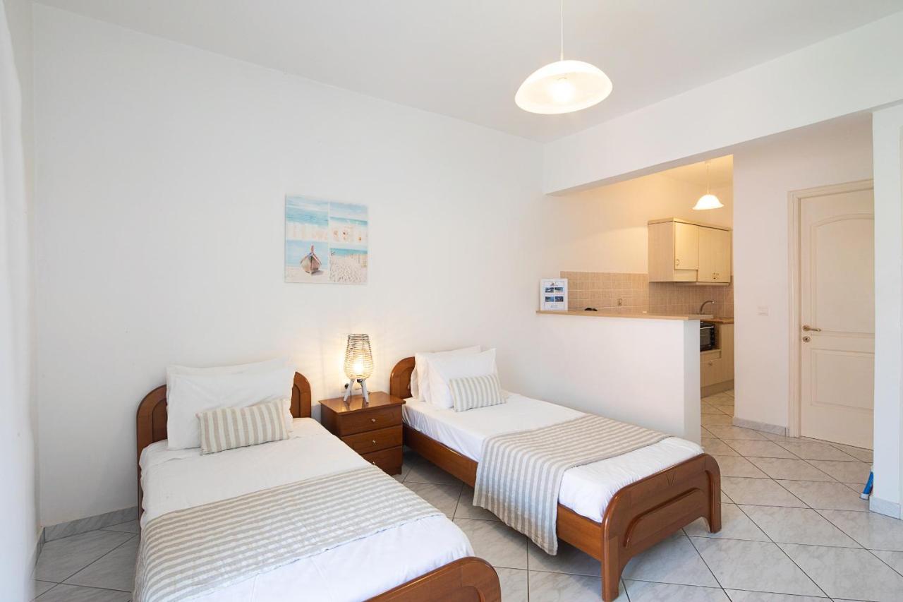 Irini Apartments And Studios Agios Gordios  Exterior foto