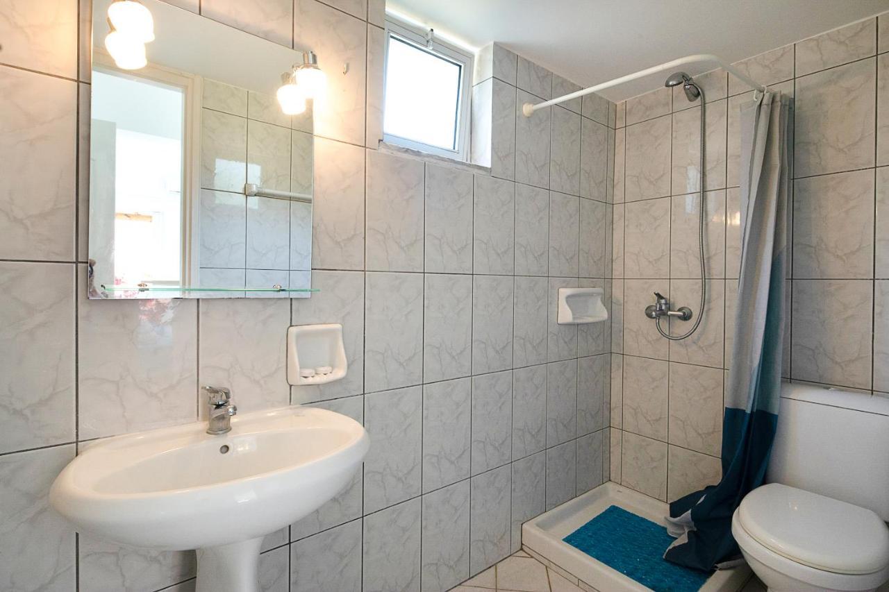 Irini Apartments And Studios Agios Gordios  Exterior foto